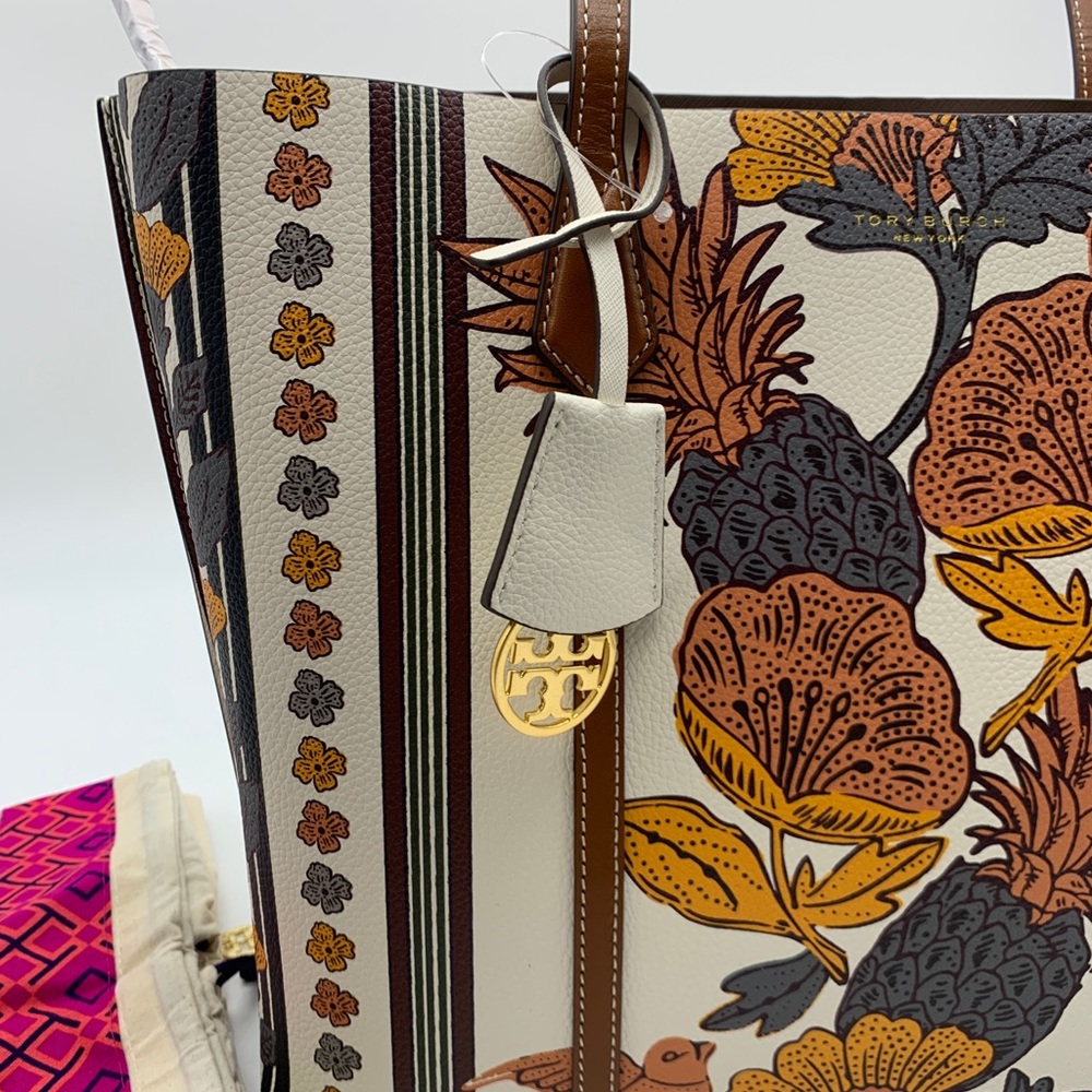 Tory Burch PERRY PRINTED TRIPLE-COMPARTMENT TOTE - Picture 7 of 12